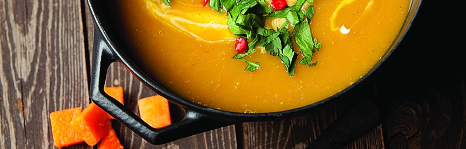 DOMO autumn soup of pumpkin with red lentils and turmeric soup maker