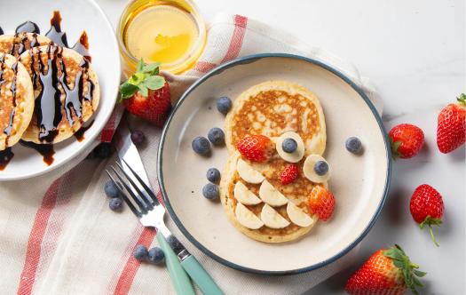 Recipe Pancakes topped with fresh fruit for Easter