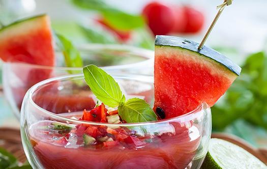 Domo gazpacho van tomaat en watermeloen soepmaker
